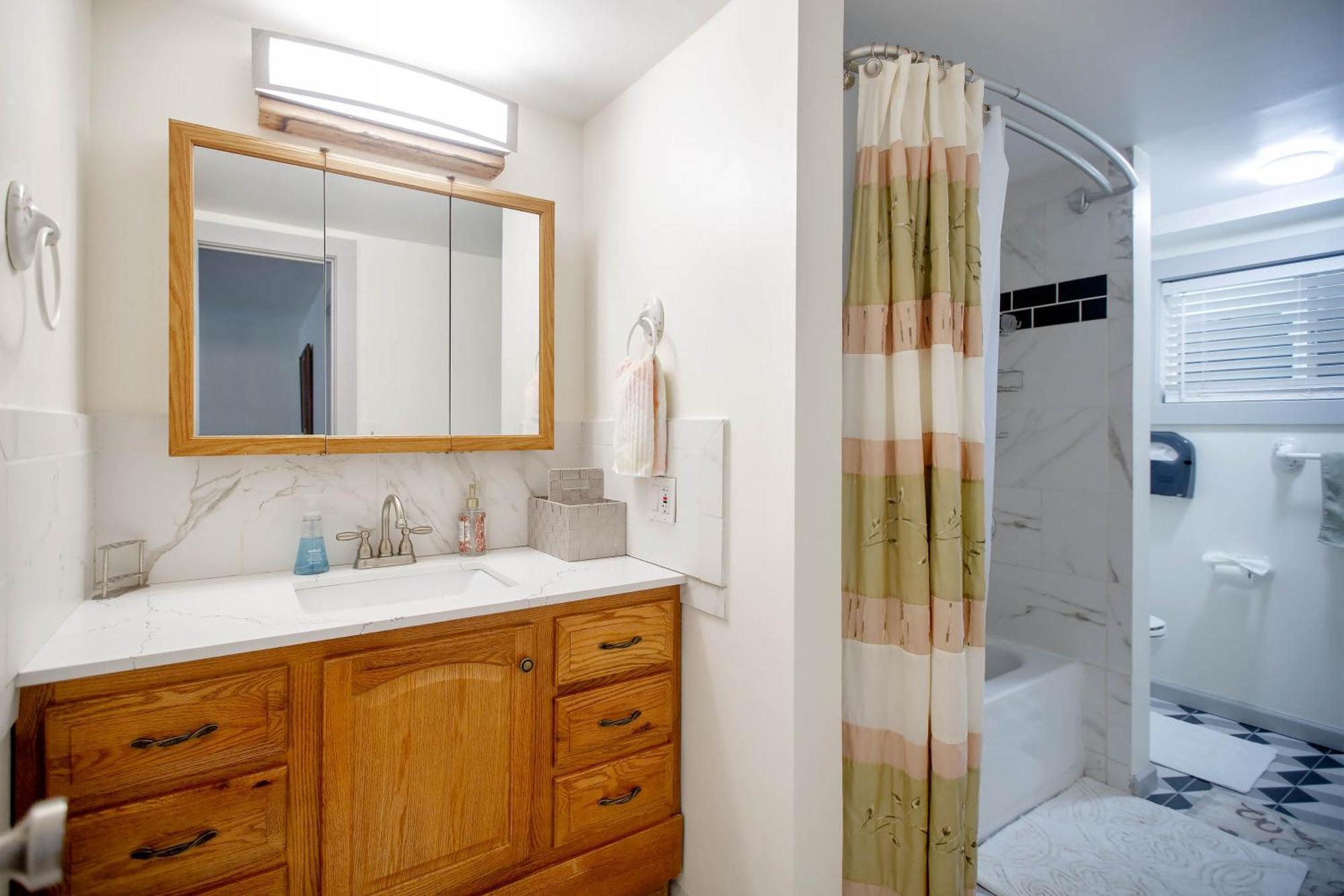 Alameda 2 Bedroom 2 Ba Apt, Ac, 3 Blocks To Beach & Shopping Center & Free Parking エクステリア 写真